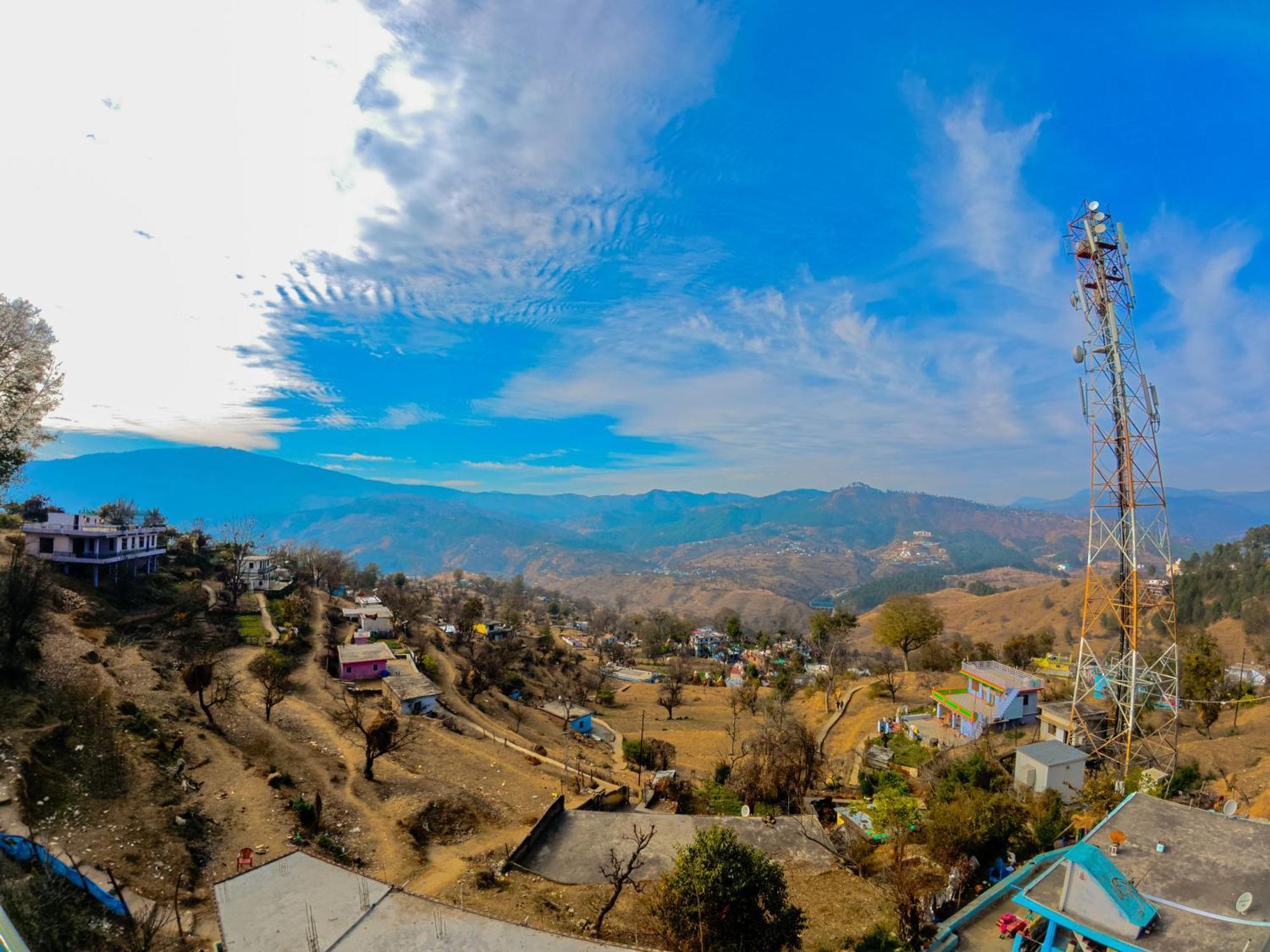Mahi Restaurant & Guest House Almora Exteriör bild