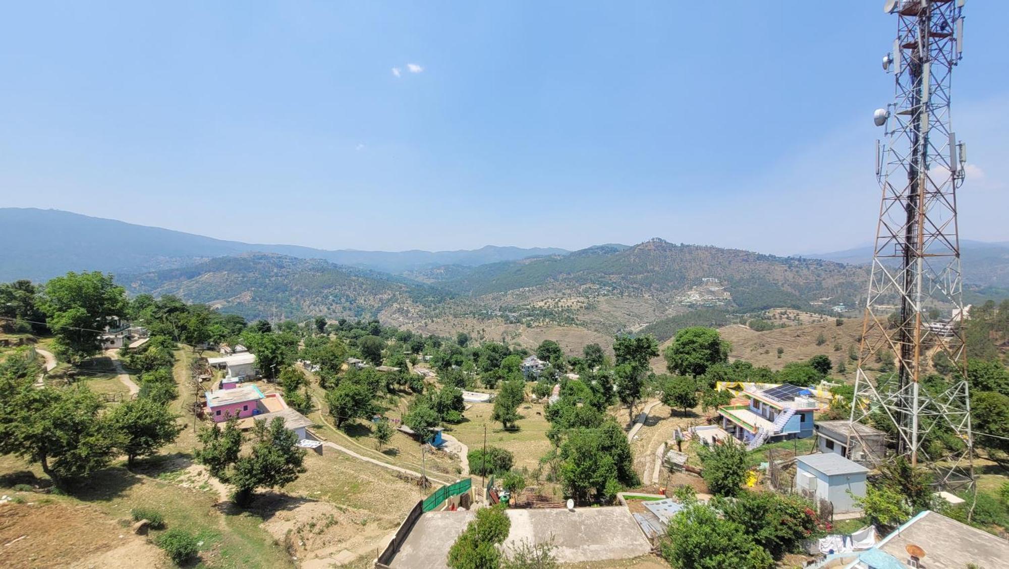 Mahi Restaurant & Guest House Almora Exteriör bild